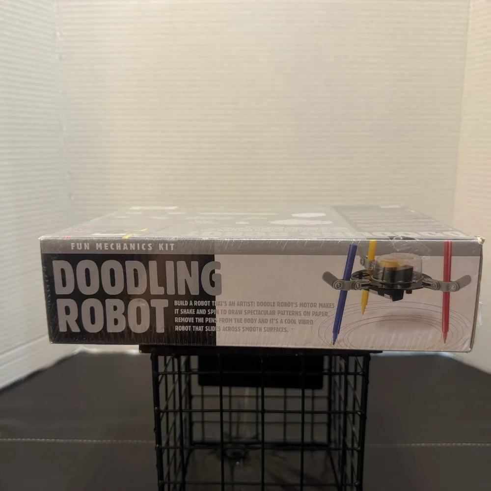 Build it Motorized Doodling Robot Fun Mechanics kit 4M Age 8+